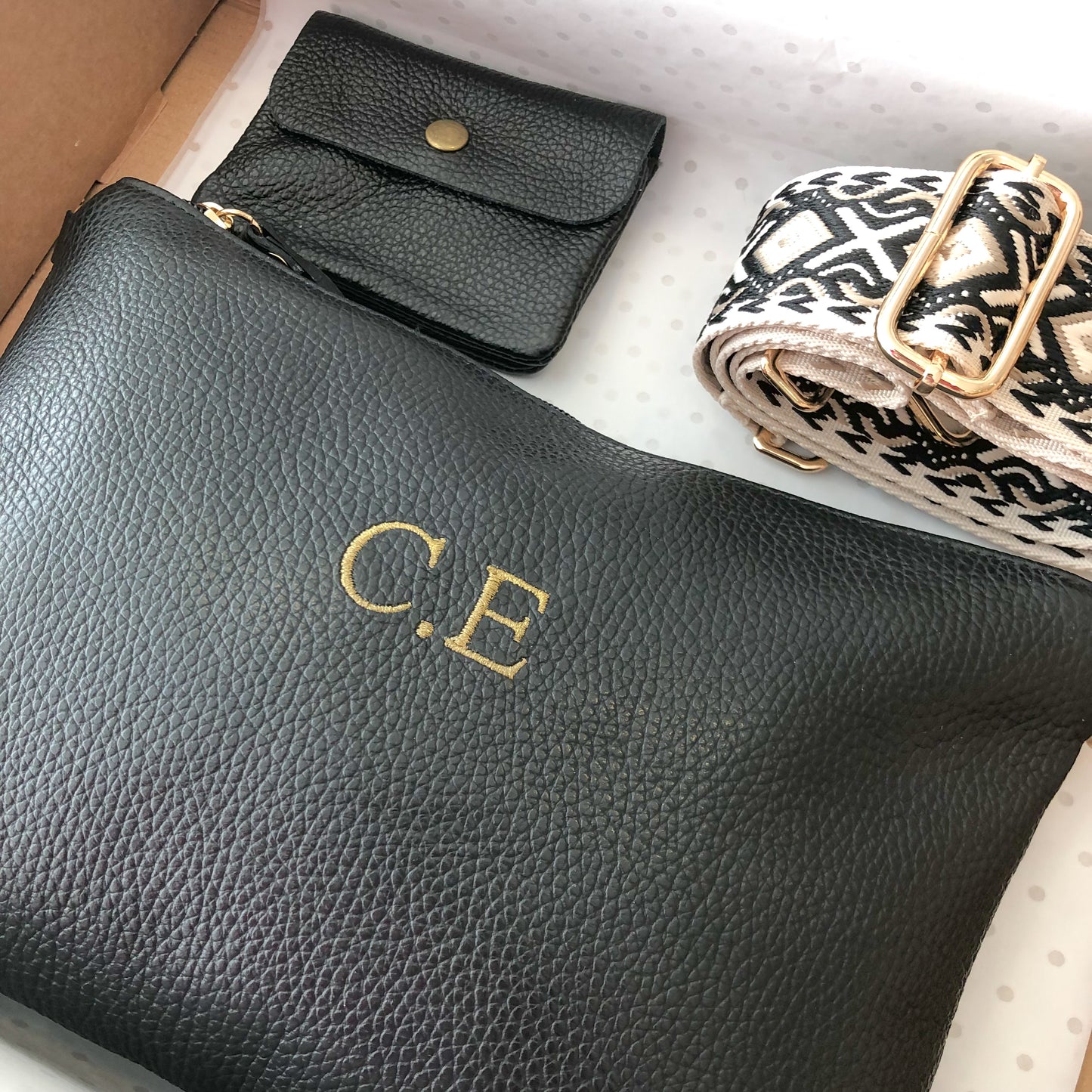 Pack regalo bandolera piel personalizada negra