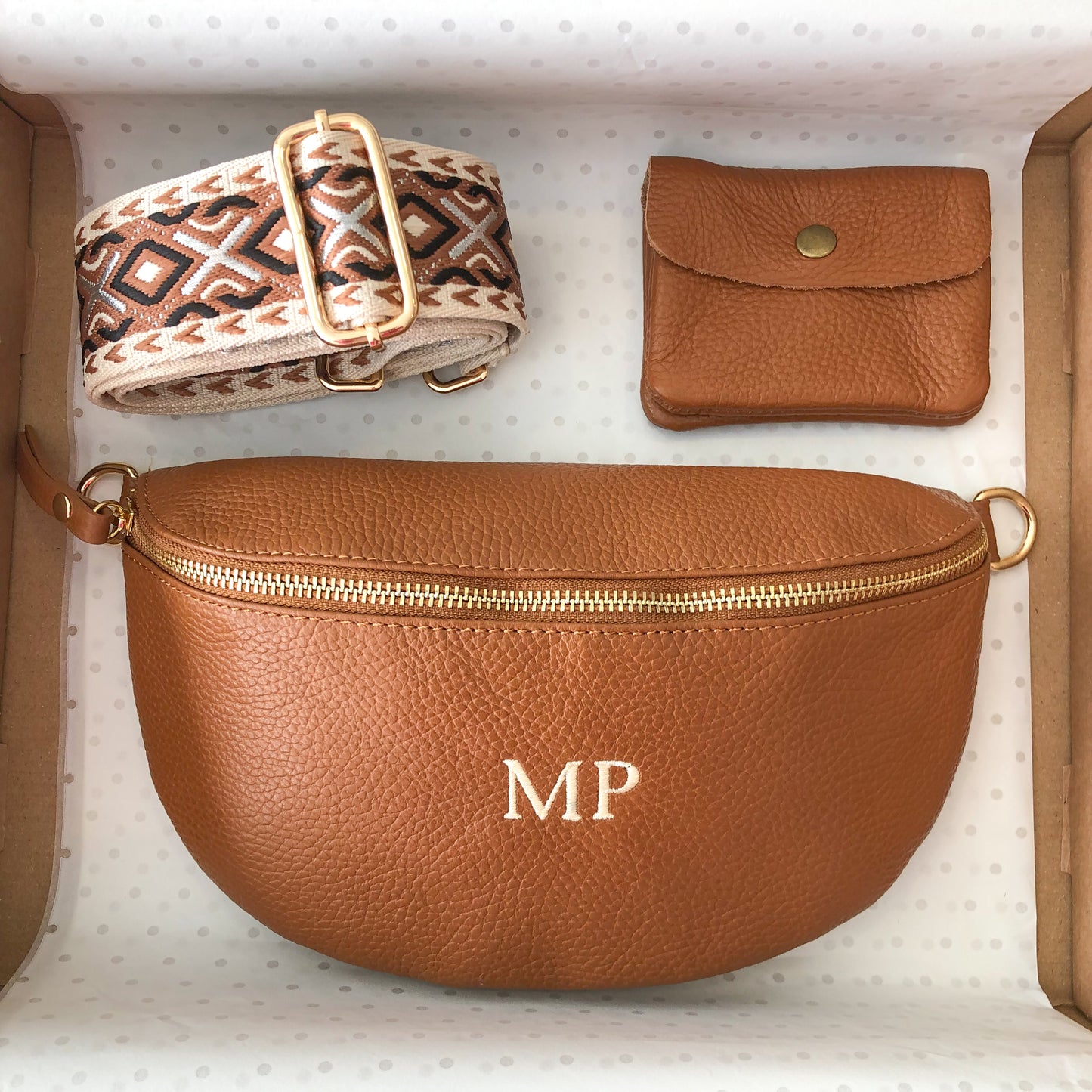 PACK REGALO RIÑONERA PIEL PERSONALIZADA CAMEL