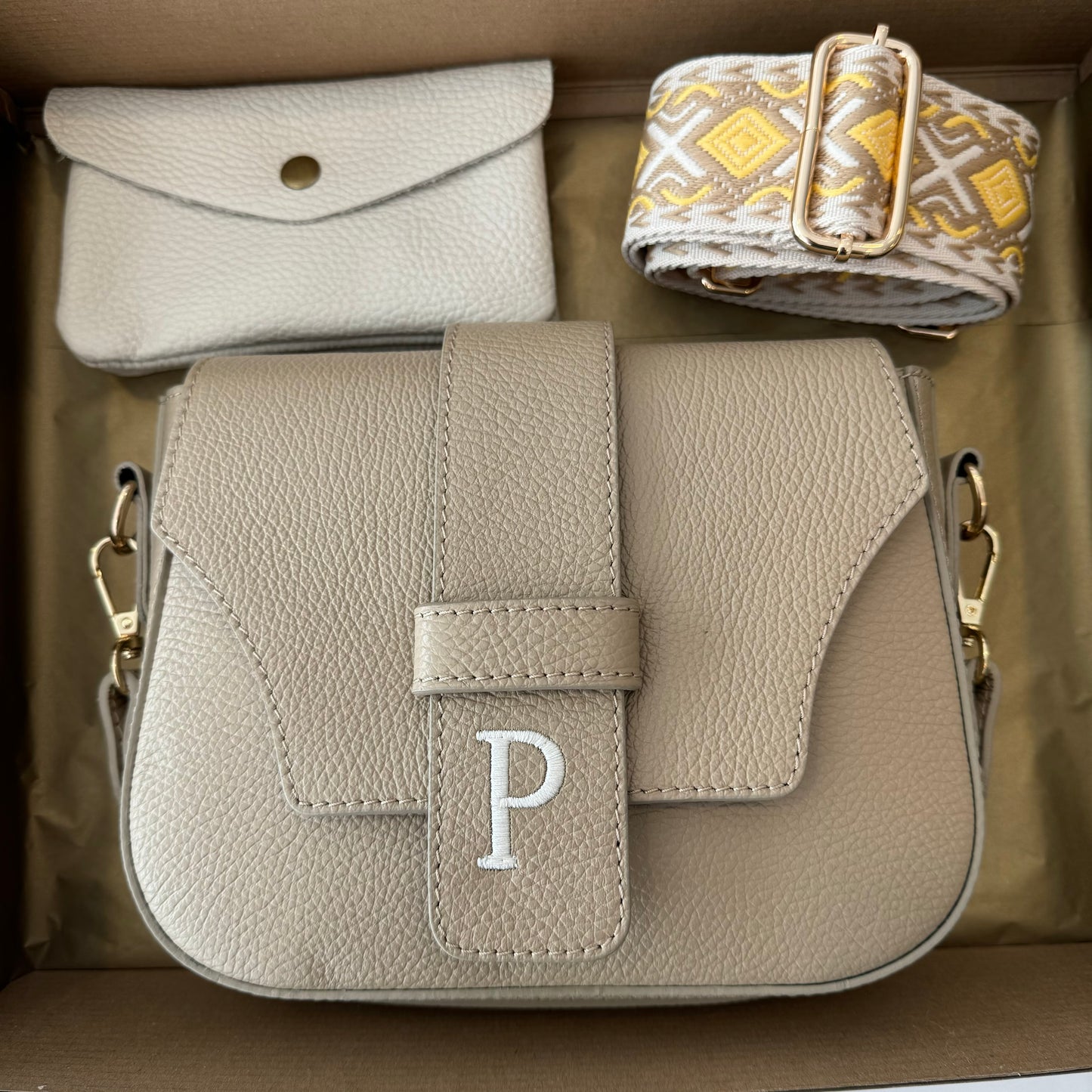 PACK REGALO BOLSO SOLAPA PIEL PERSONALIZADA TAUPE