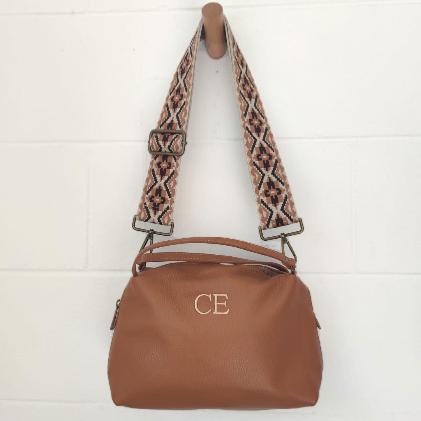 Bolso ovalado piel camel