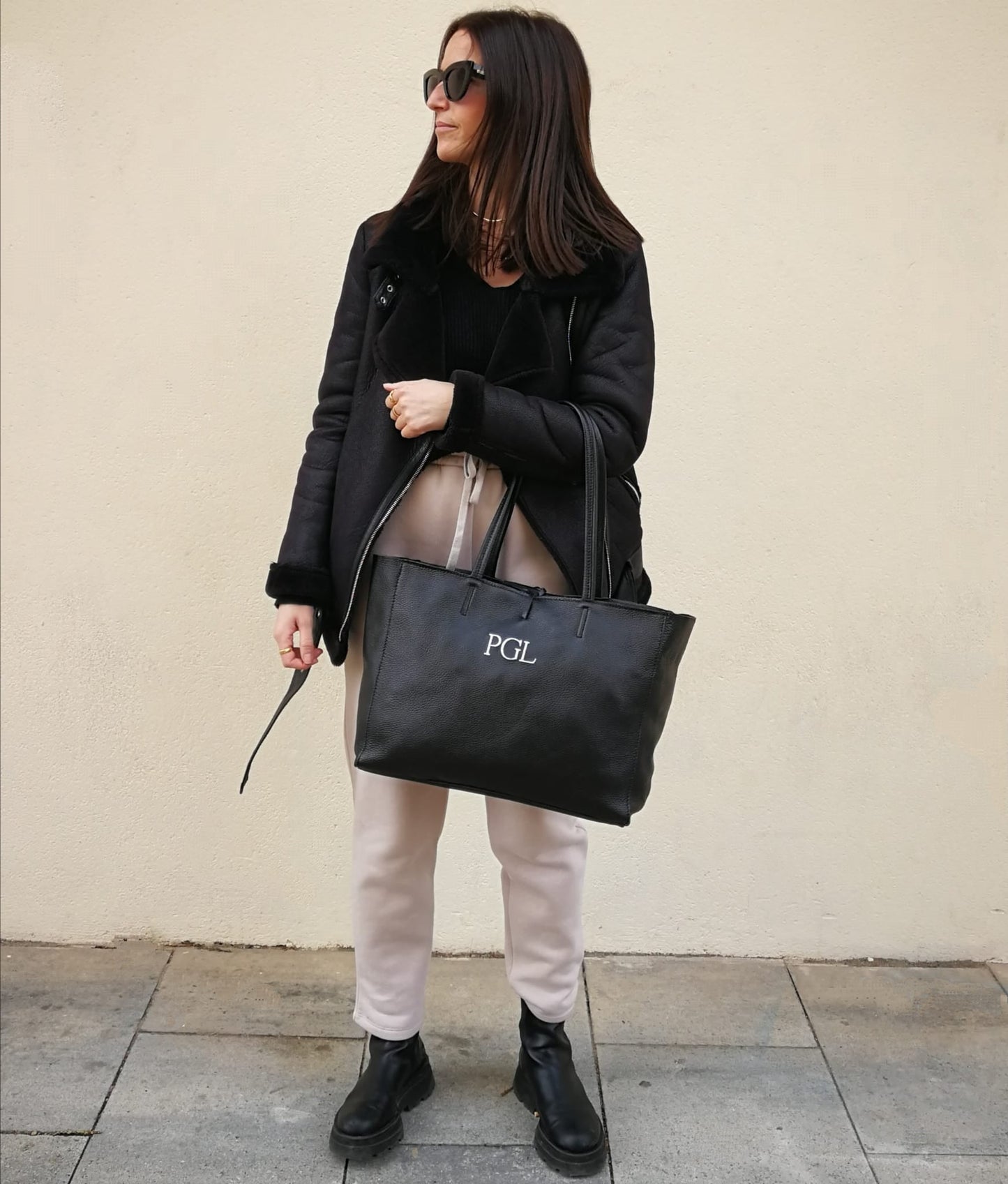 Shopper grande piel negro cremallera personalizado iniciales bordadas