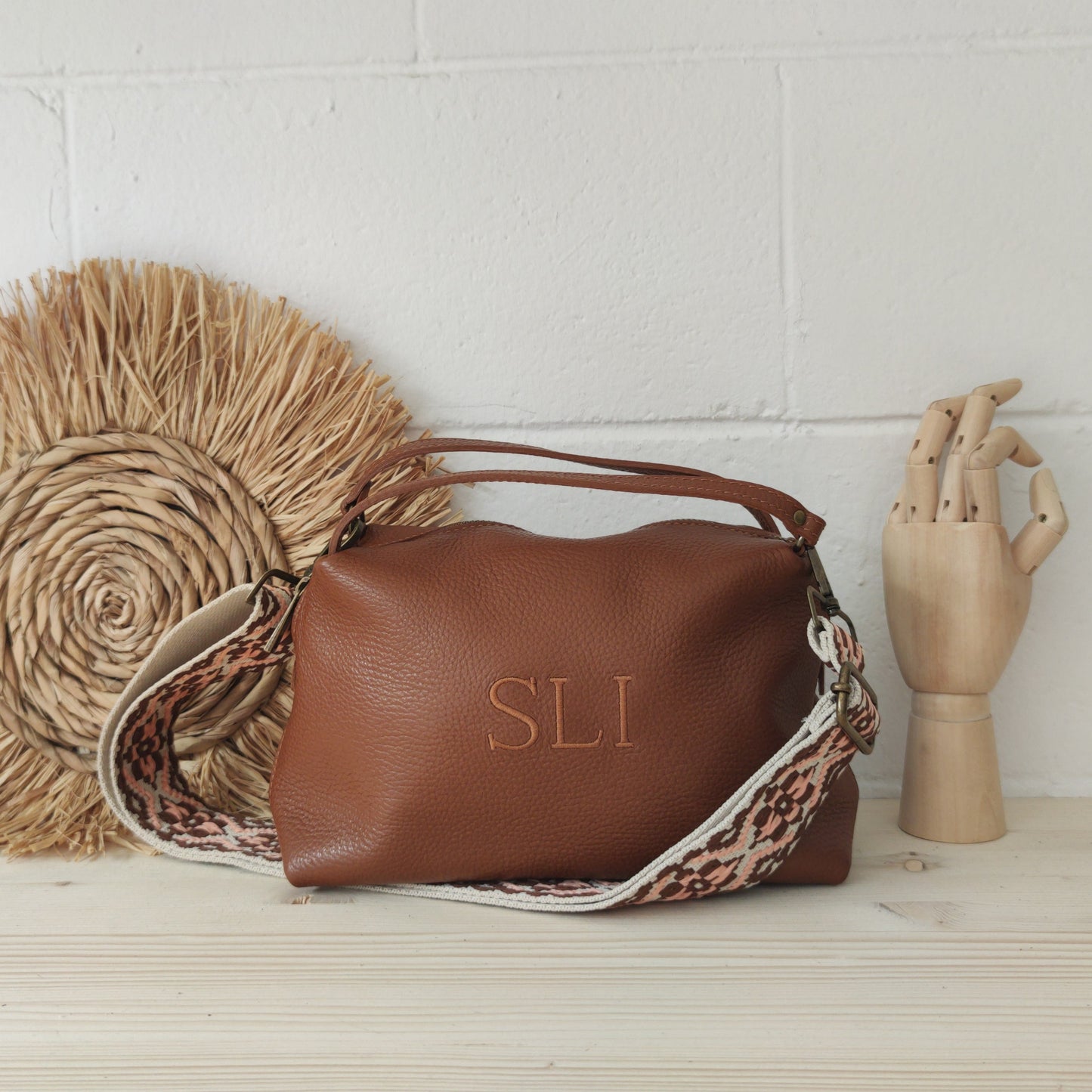 Bolso ovalado piel camel