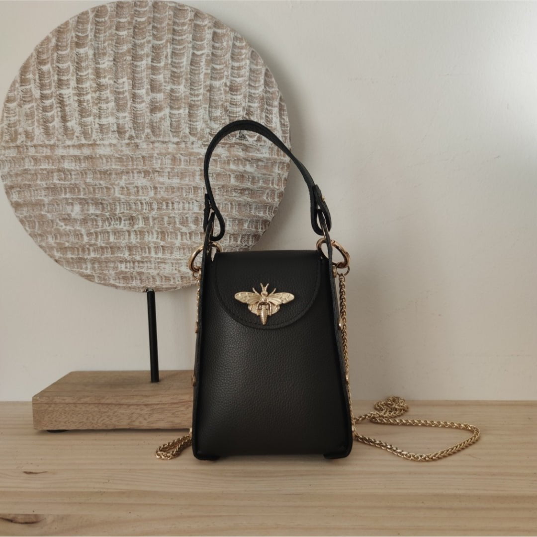 Bolso piel abeja negro solapa