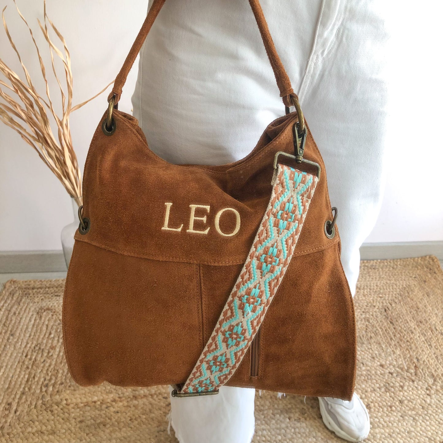 Bolso ante camel cremalllera iniciales bordadas