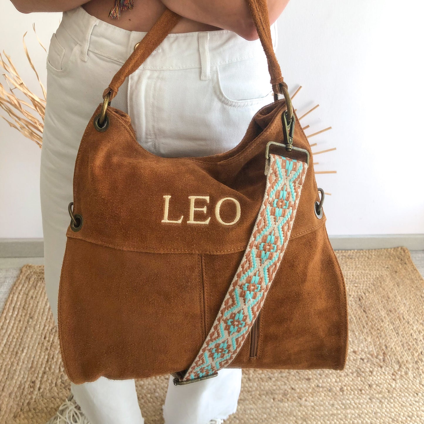 Bolso ante camel cremalllera iniciales bordadas