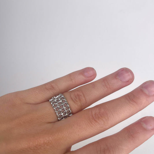 ANILLO ACERO CUADROS PLATEADO