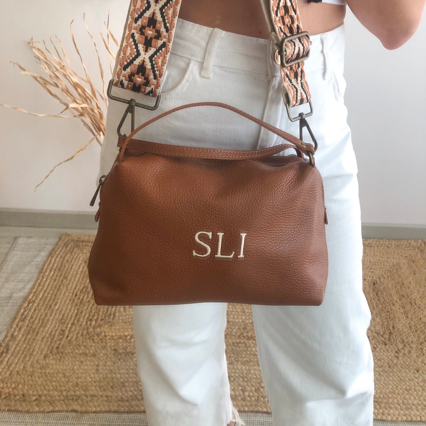 Bolso ovalado piel camel