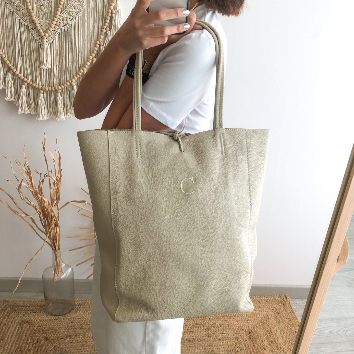 Bolso grande piel beige personalizado iniciales bordadas