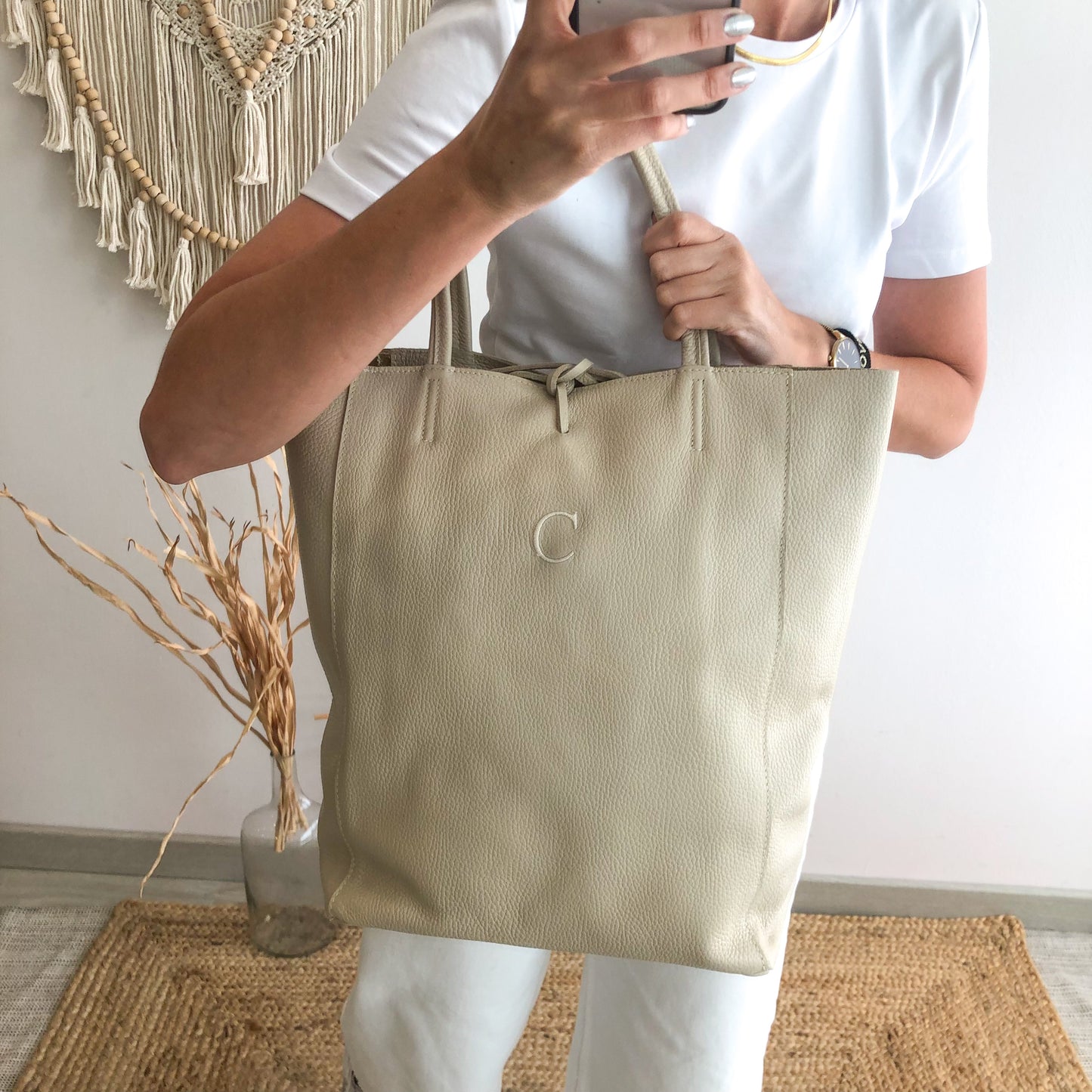 Bolso grande piel beige personalizado iniciales bordadas