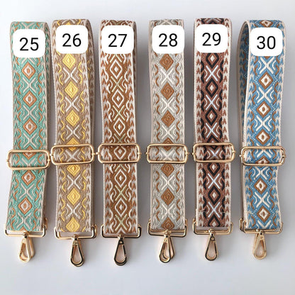 Bandolera taupe piel tachuelas doradas