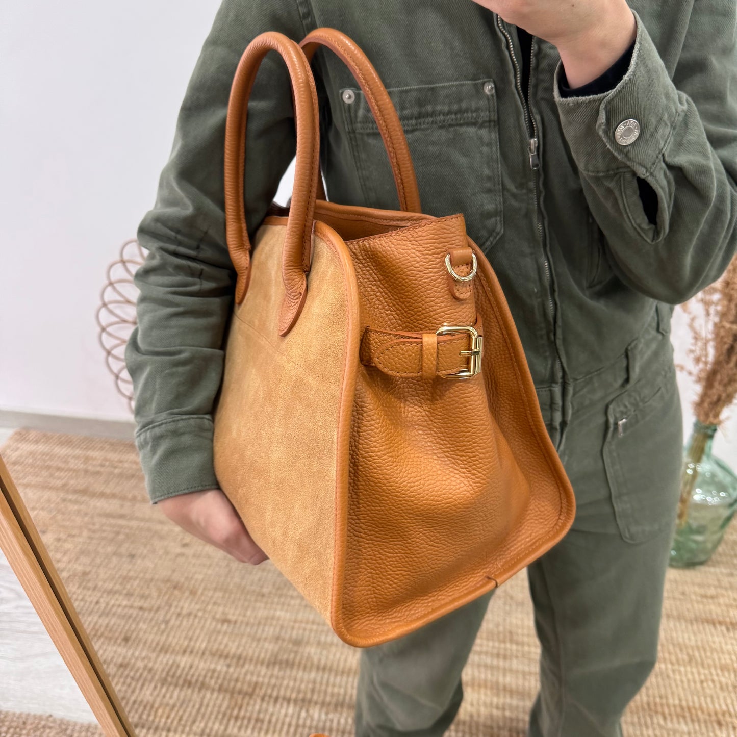 Shopper hebillas serraje y piel camel