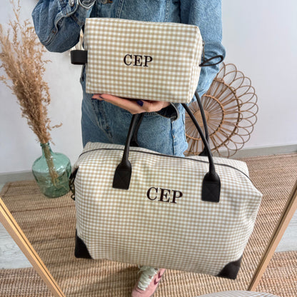 Bolso combinado algodon y piel beige cuadros vichy iniciales bordadas