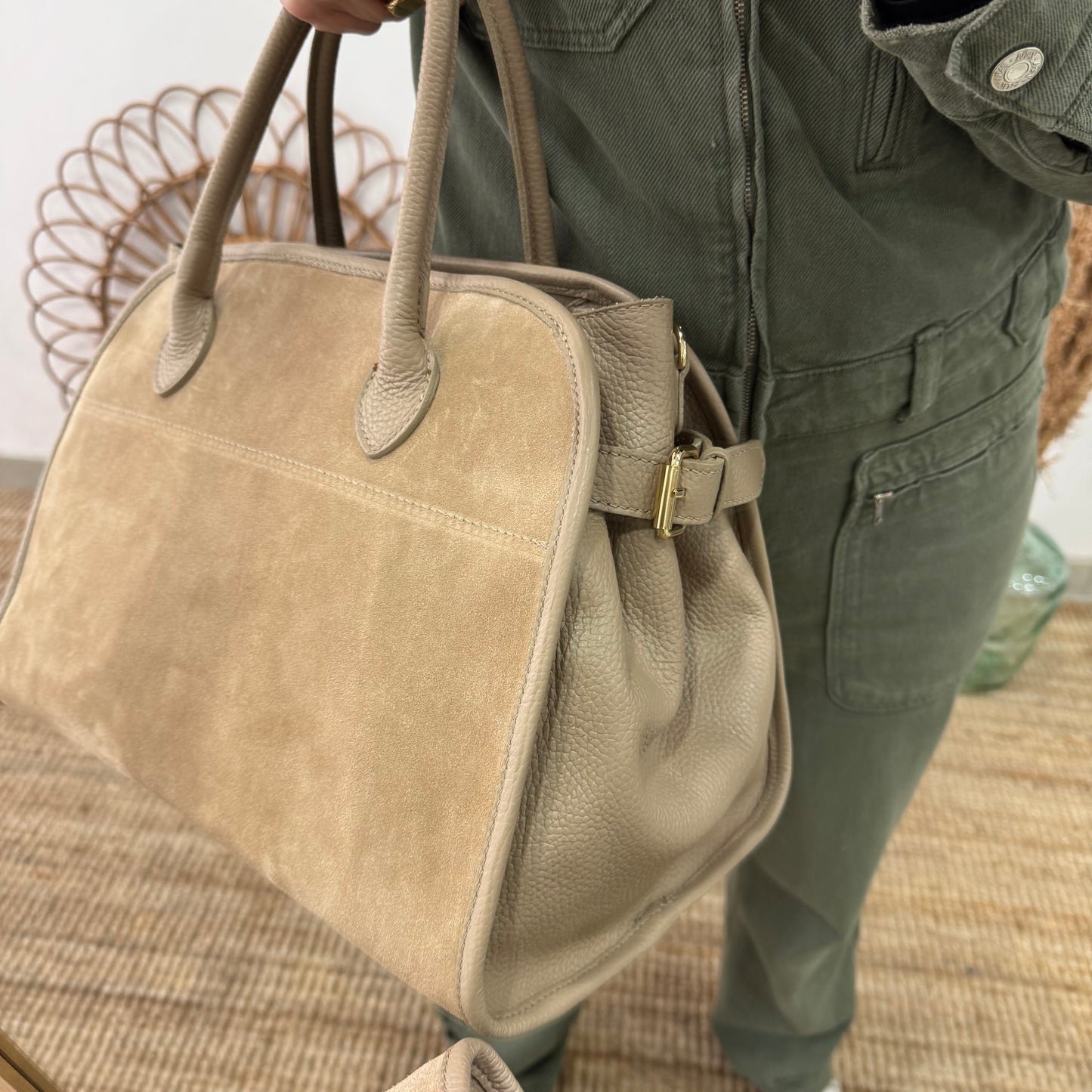 Shopper hebillas serraje y piel taupe