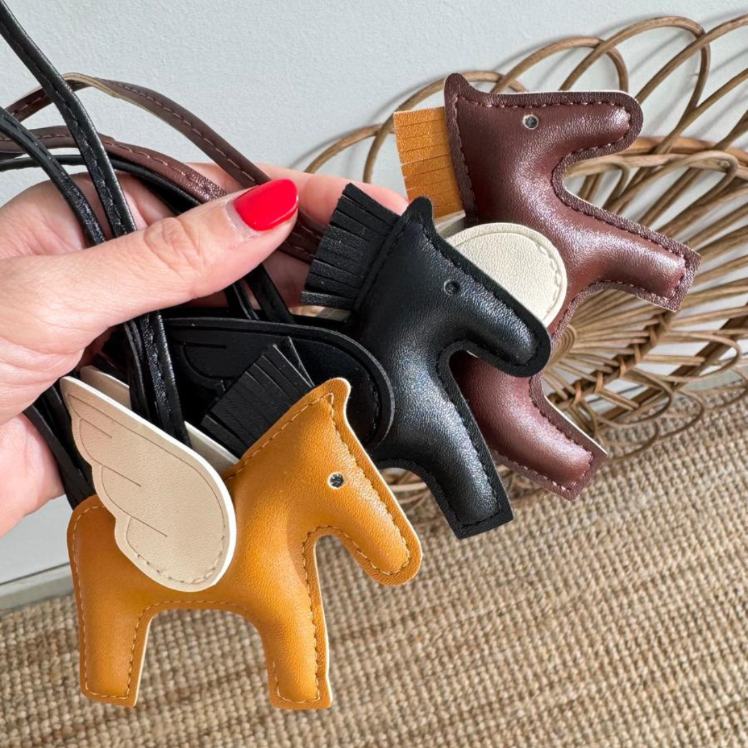 1 CHARM CABALLITO