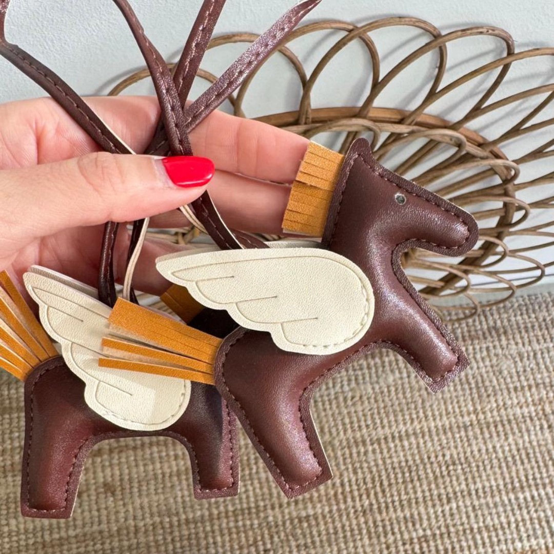 1 CHARM CABALLITO