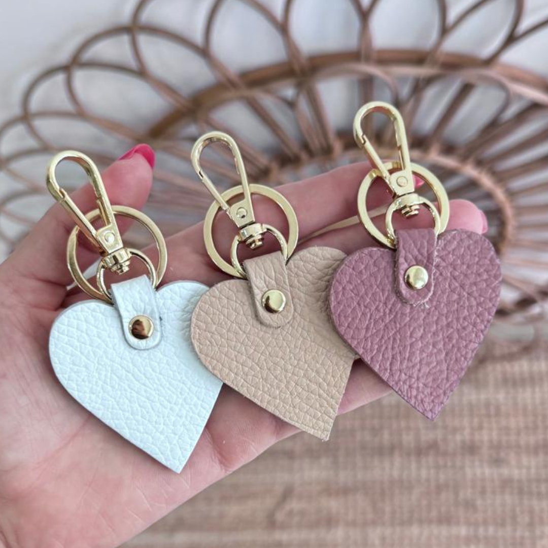 1 LLAVERO PIEL CORAZÓN