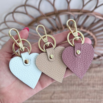 1 LLAVERO PIEL CORAZÓN