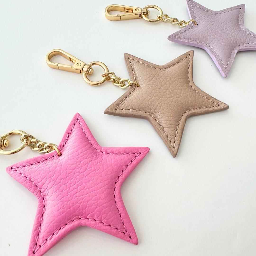 1 LLAVERO ESTRELLA PIEL