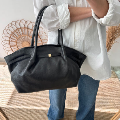 Bolso saco estructurado negro