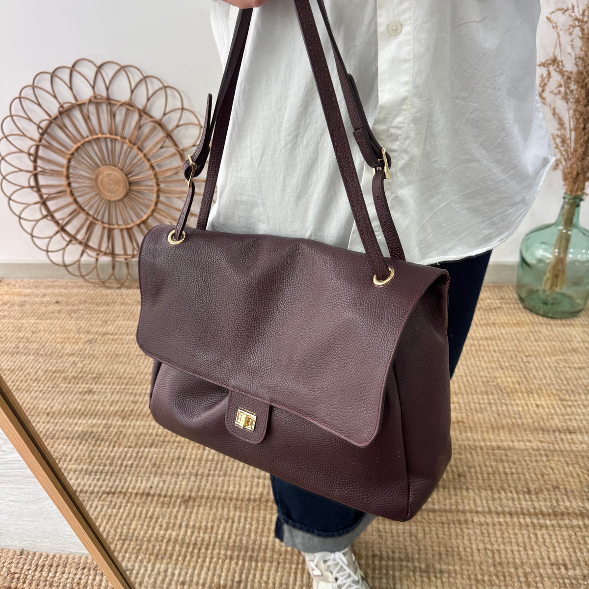 Bolso maxi solapa granate