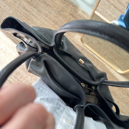 Bolso saco estructurado negro