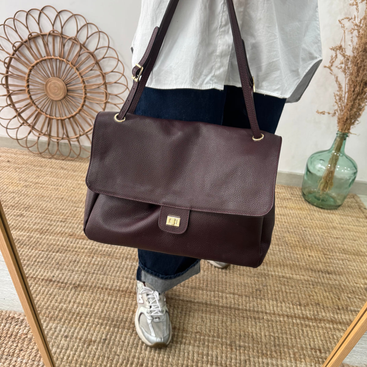 Bolso maxi solapa granate