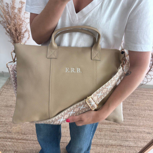Bolso para portatil piel taupe iniciales bordadas - Bubbleshopbcn