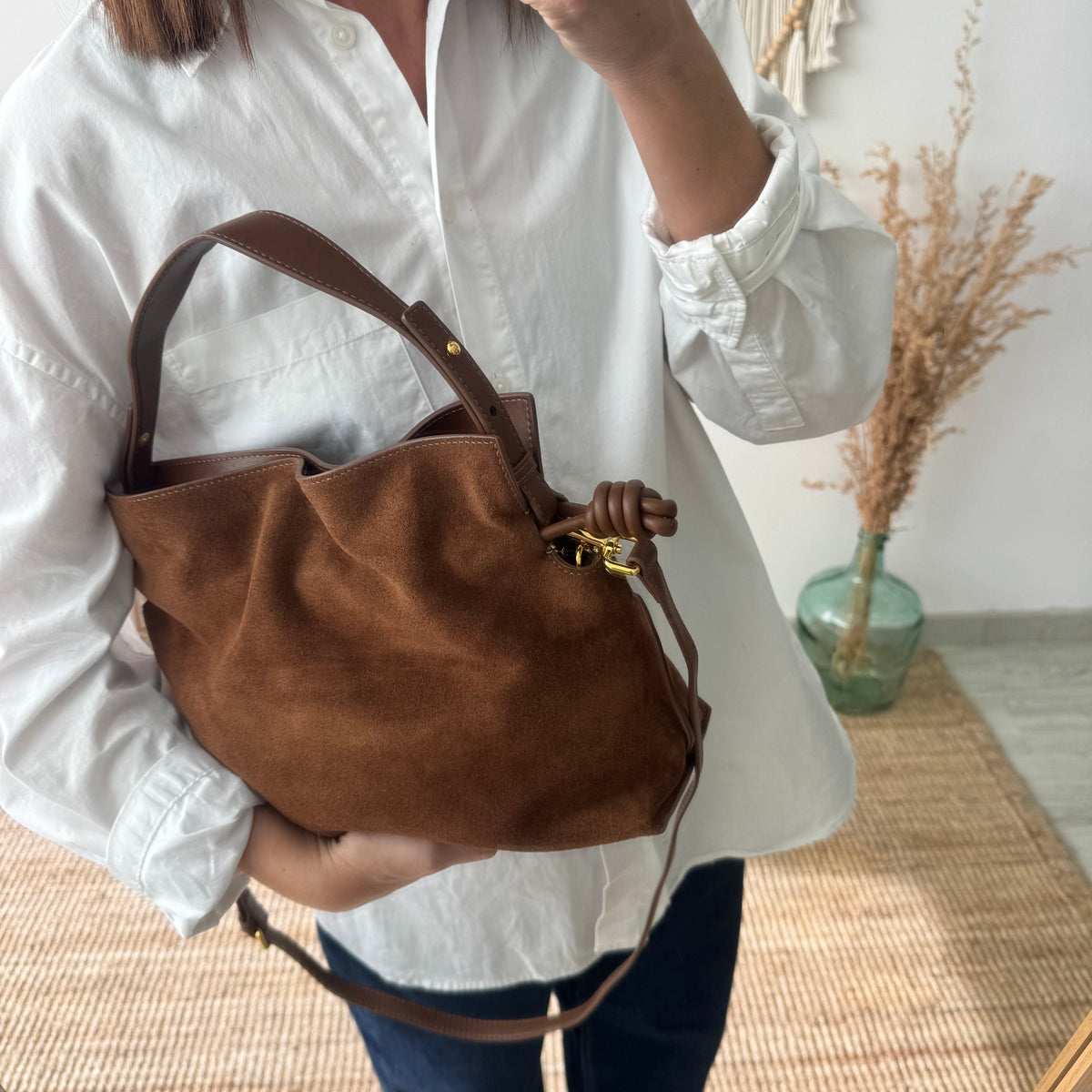 Bolso fruncido ante y piel marrón