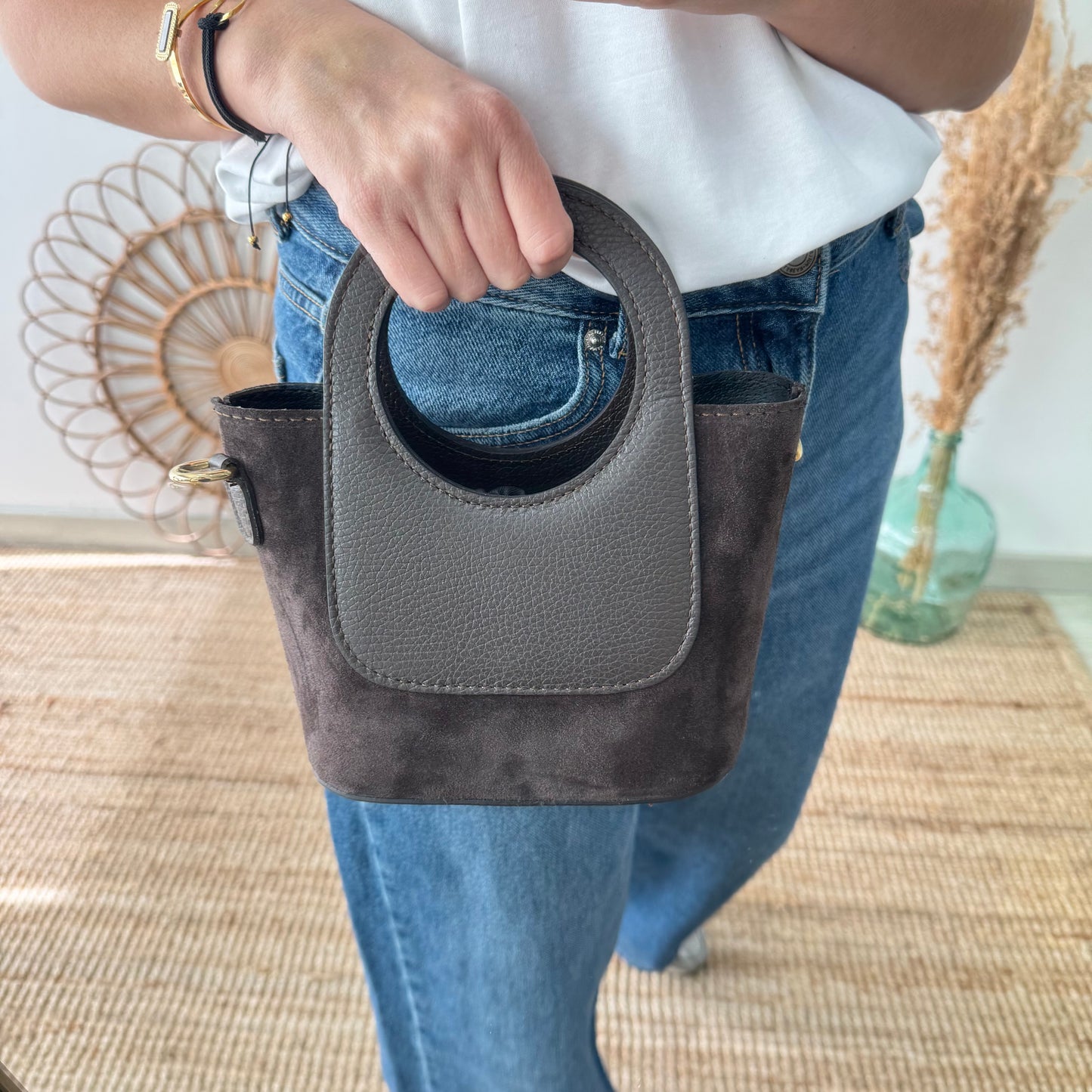Mini Tote circular en piel y serraje marrón