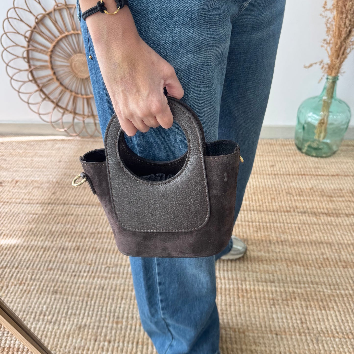 Mini Tote circular en piel y serraje marrón