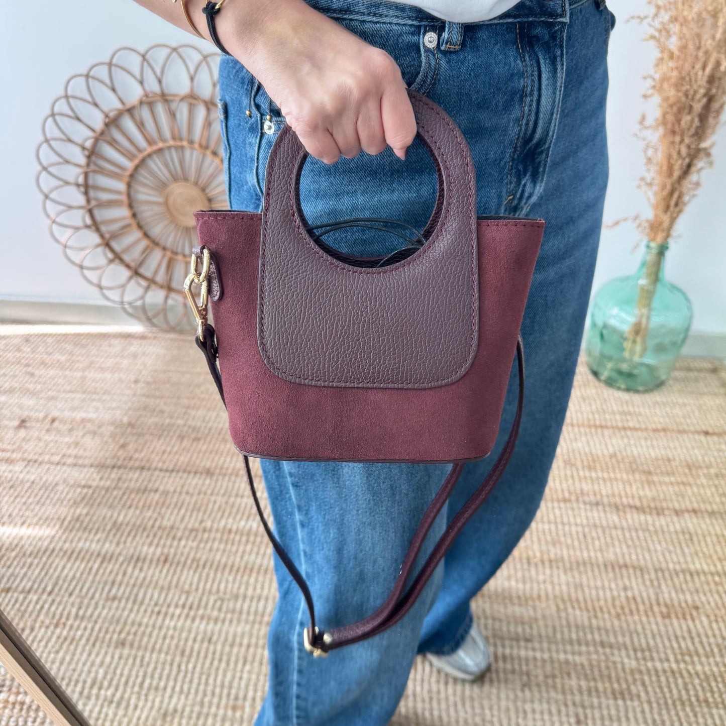Mini Tote circular en piel y serraje granate