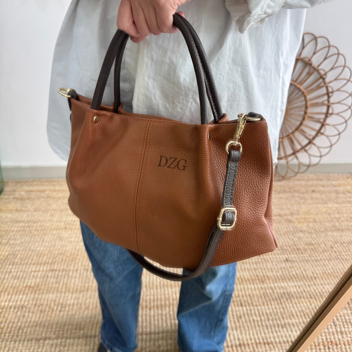 Bolso piel camel asas contraste marrón