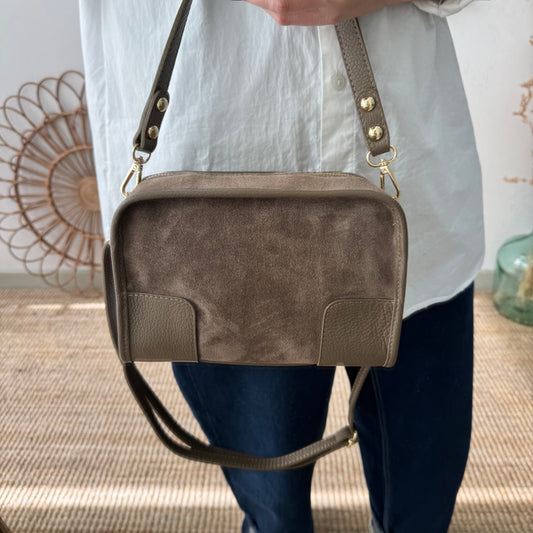 Bolso baúl serraje y piel taupe monocolor