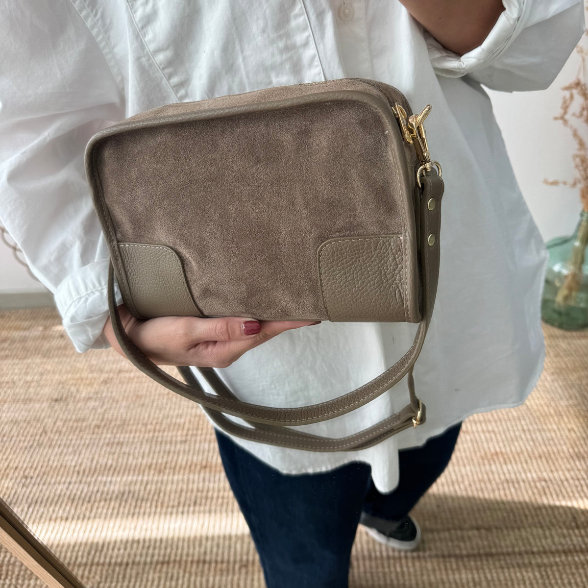 Bolso baúl serraje y piel taupe monocolor