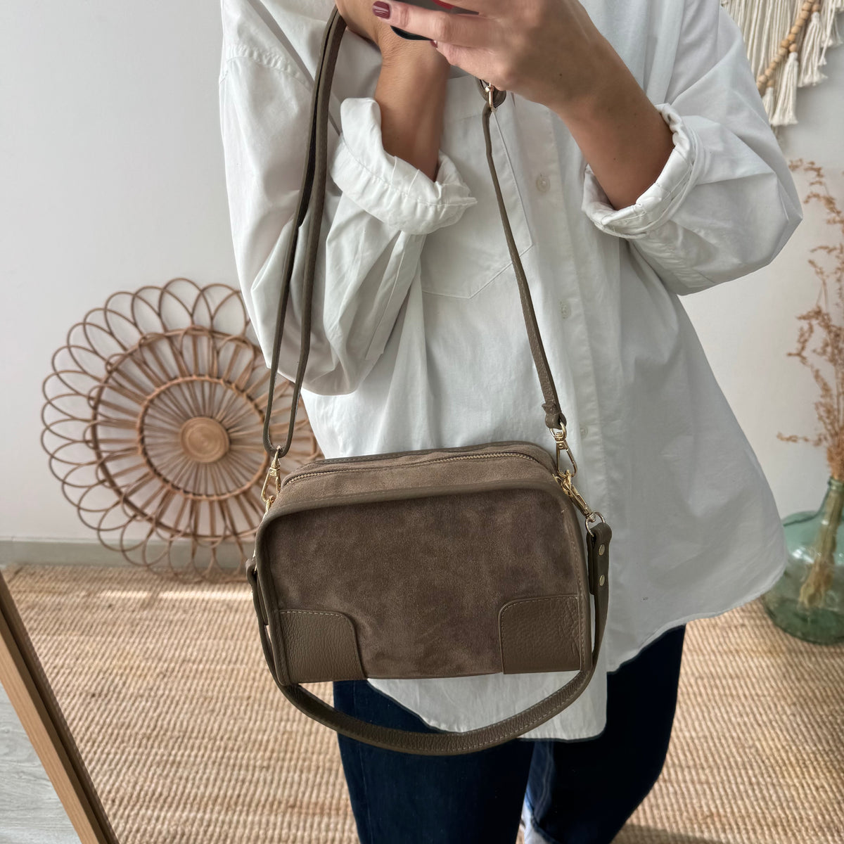 Bolso baúl serraje y piel taupe monocolor