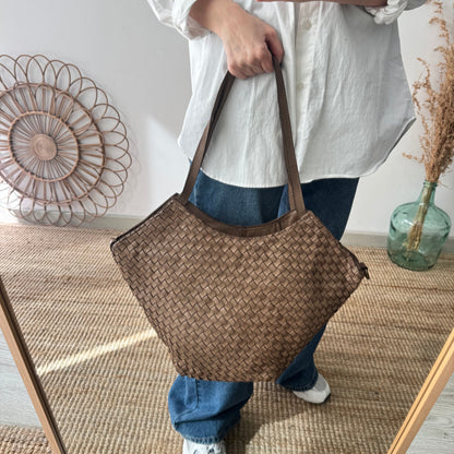 Bolso trapecio piel lavada taupe