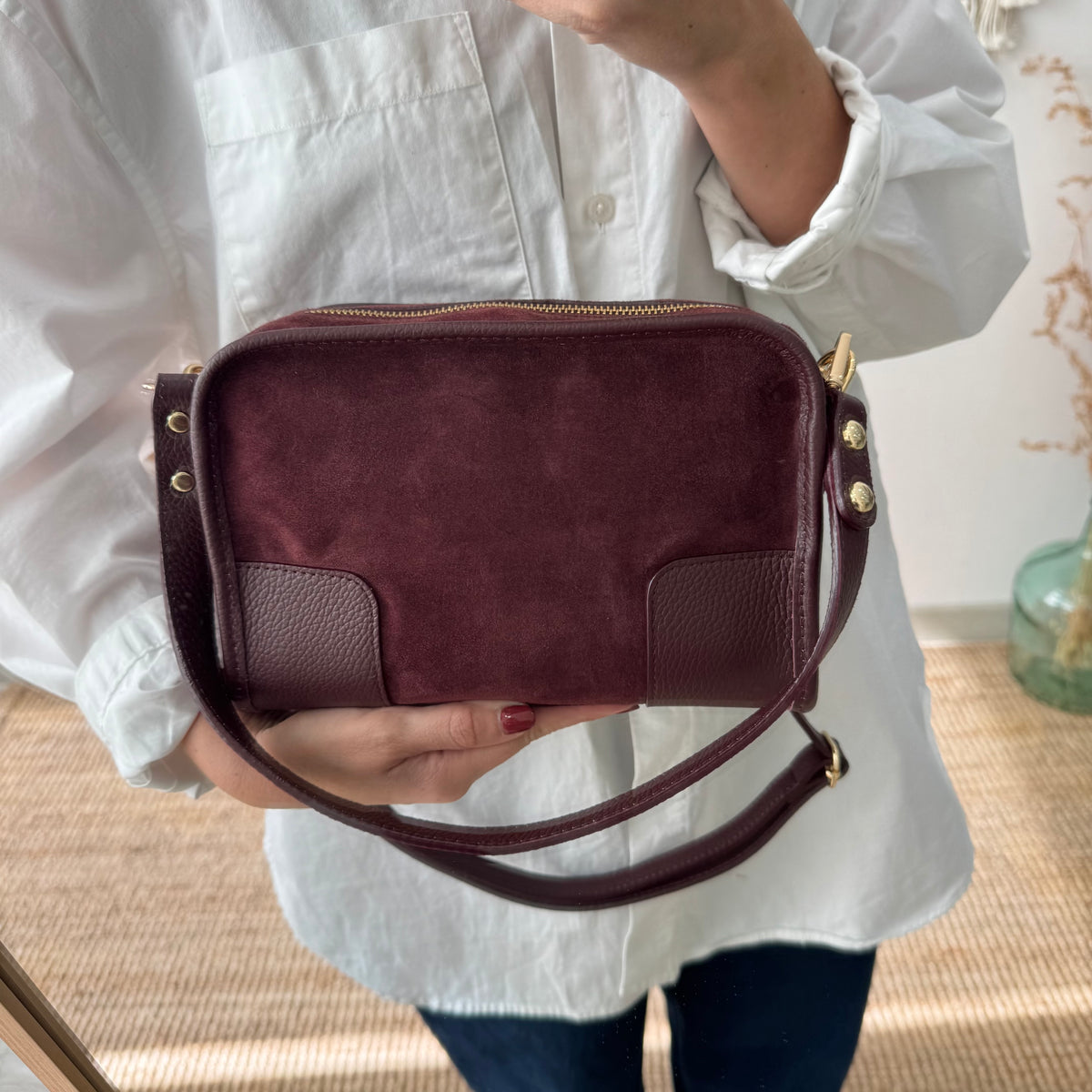 Bolso baúl serraje y piel granate monocolor