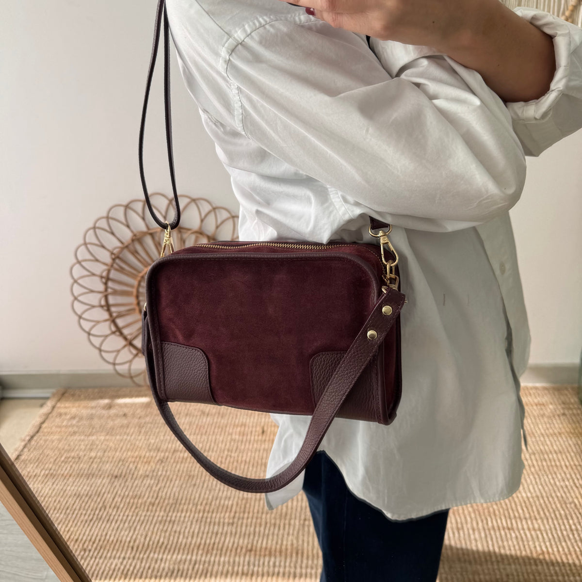 Bolso baúl serraje y piel granate monocolor