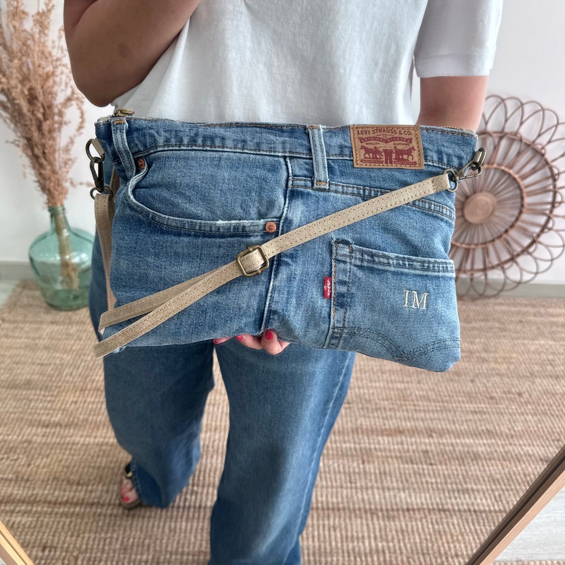 Bandolera denim asas piel taupe iniciales bordadas - Bubbleshopbcn