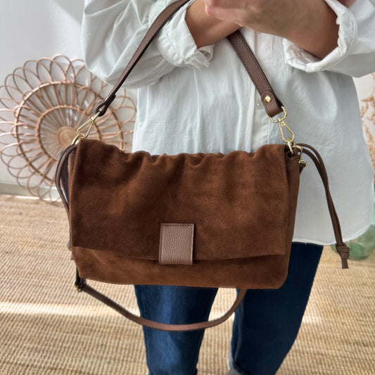 Bolso de Hombro Fruncido de Serraje marrón