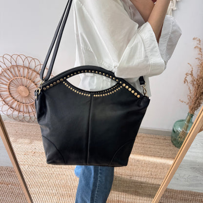Bolso Hobo en piel y tachuelas negro