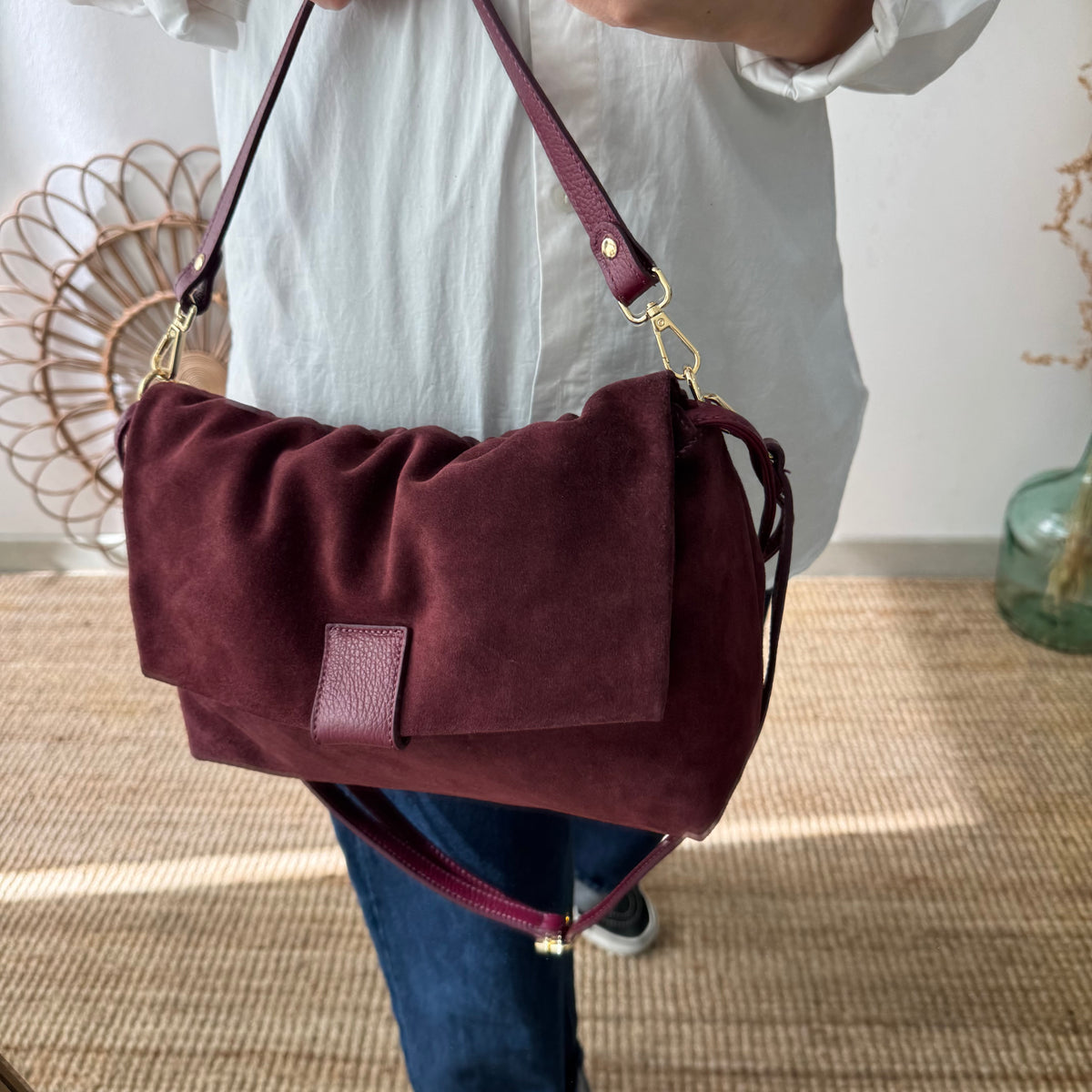 Bolso de Hombro Fruncido de Serraje granate