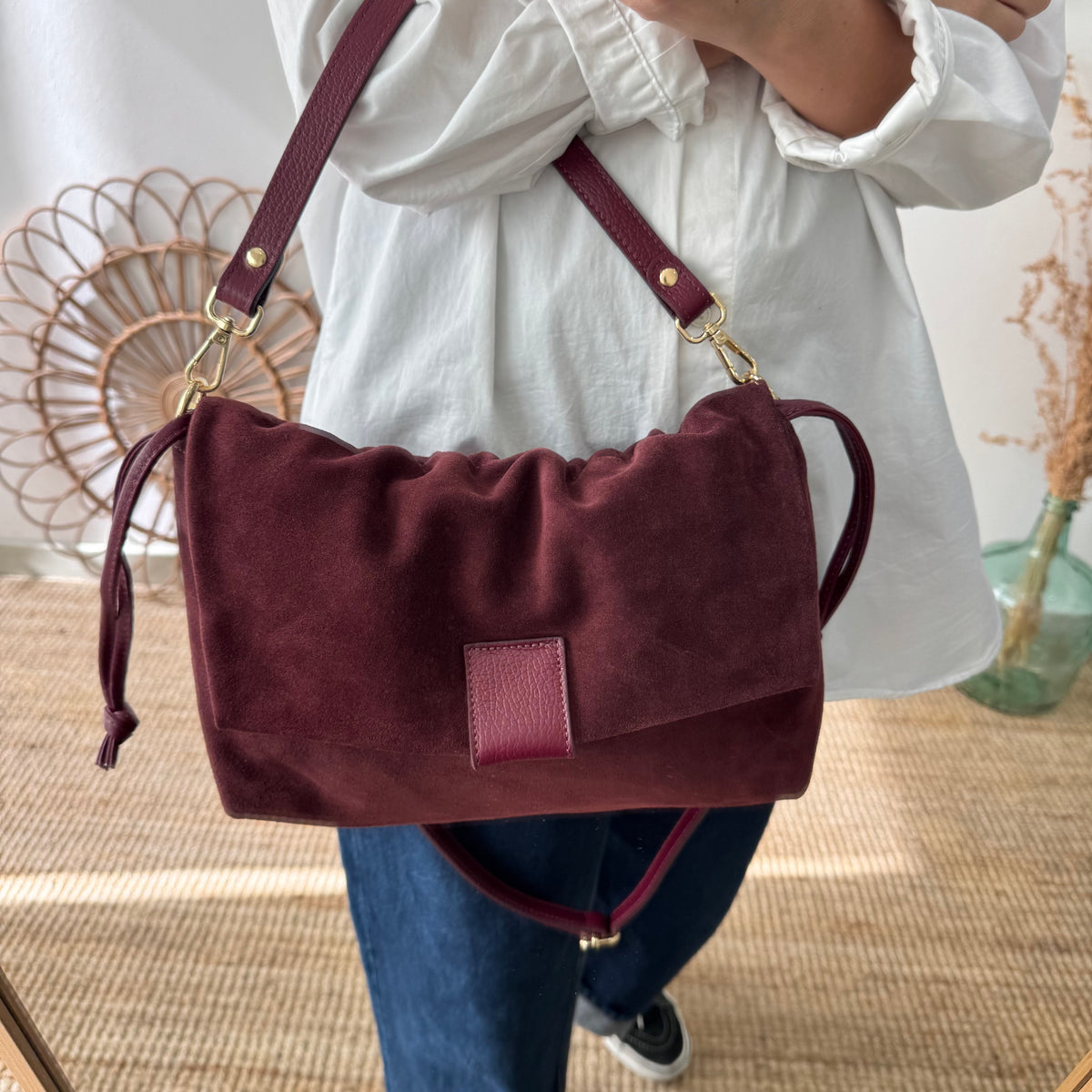 Bolso de Hombro Fruncido de Serraje granate