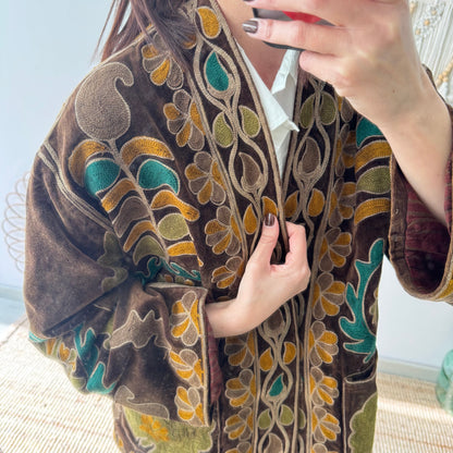 Kimono terciopelo bordados marrón