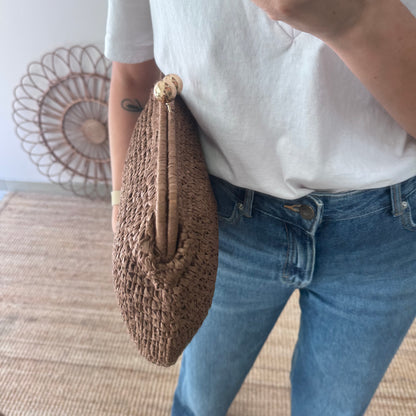 Bolso boquilla trenzado marrón