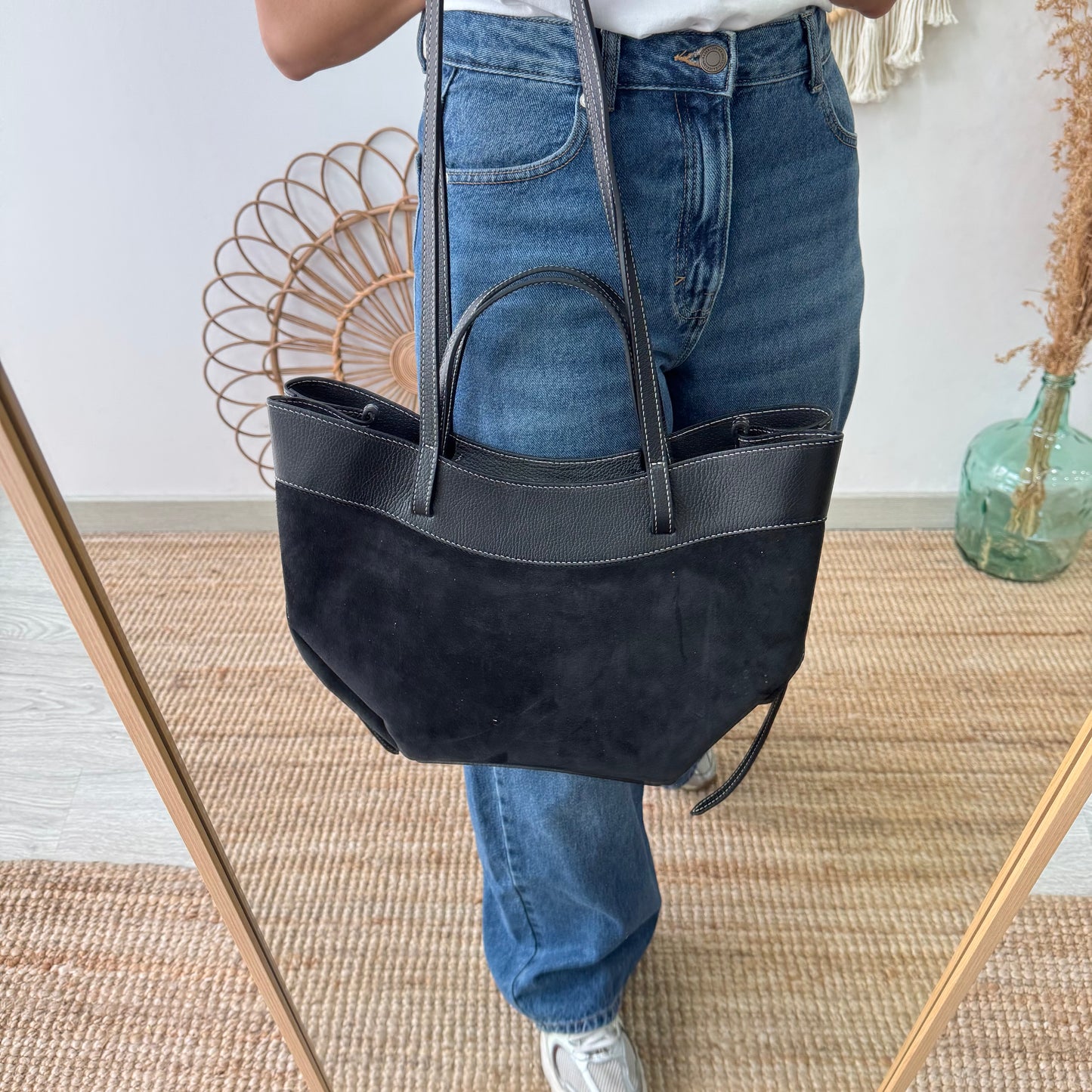 Bolso tote piel y serraje negro