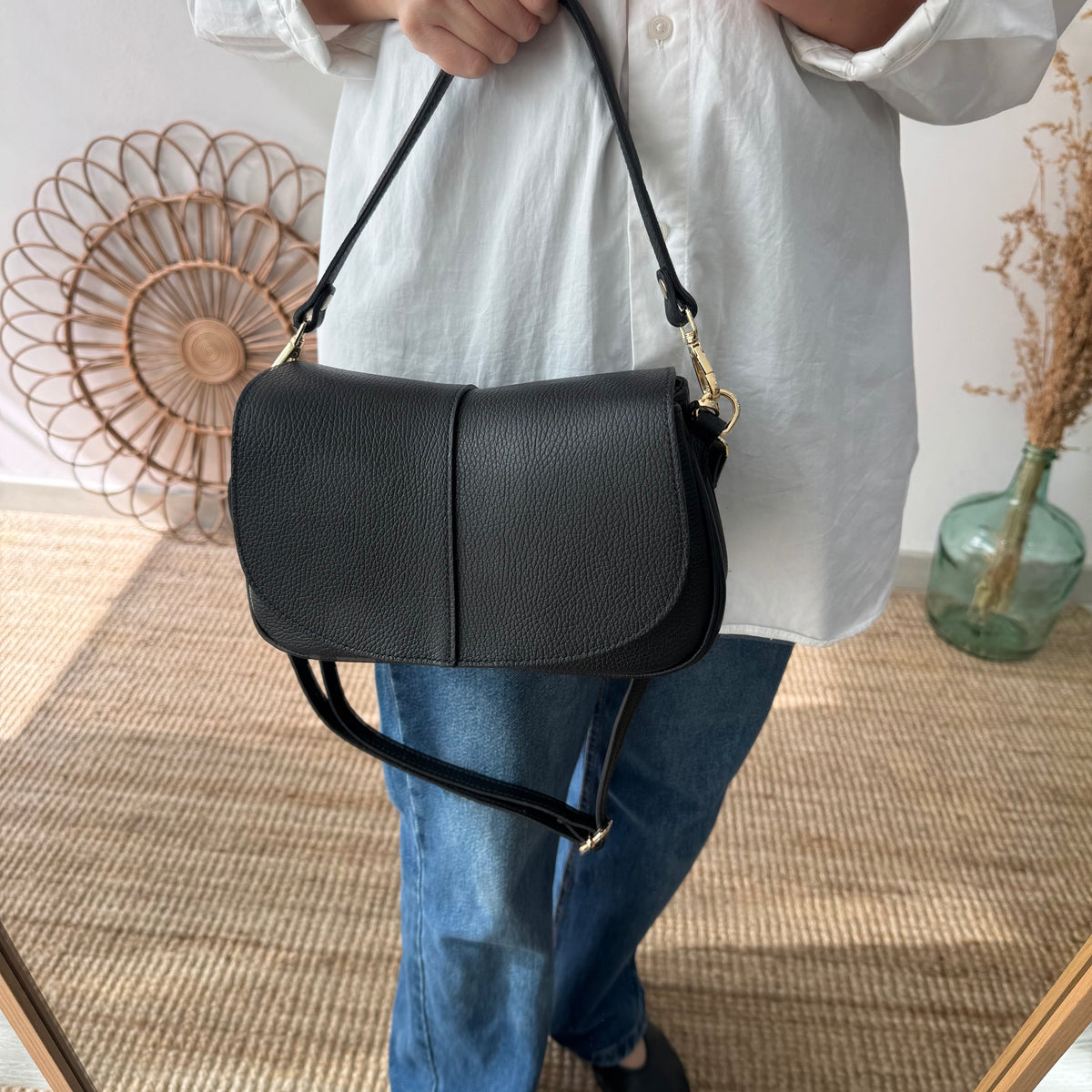 Bolso Bandolera de Piel con Solapa negro