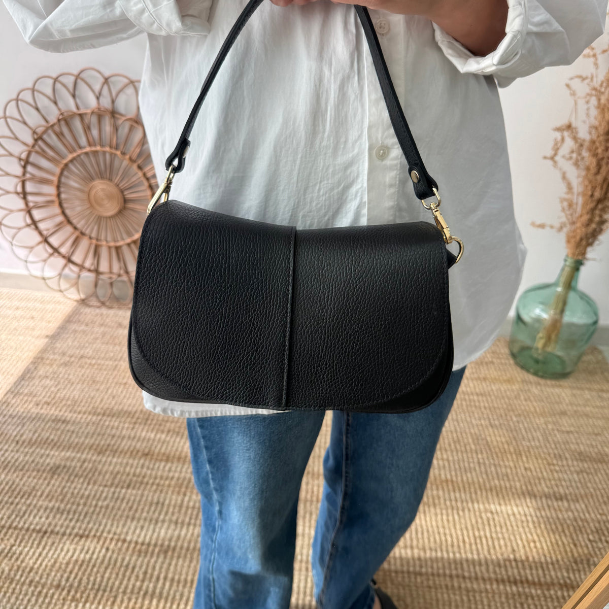 Bolso Bandolera de Piel con Solapa negro