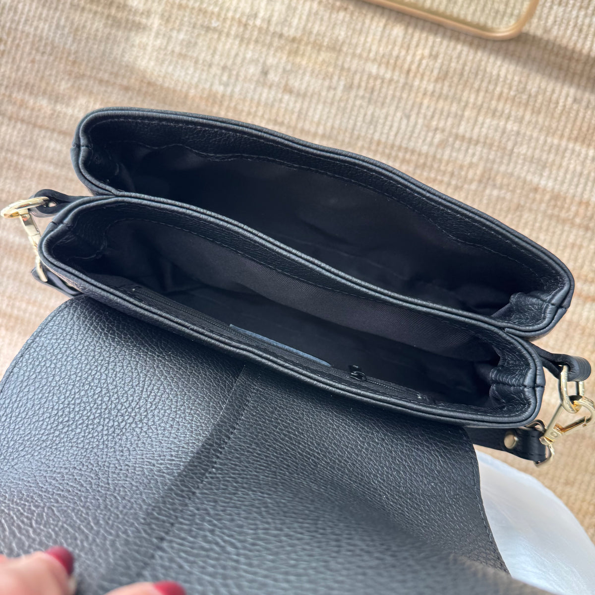 Bolso Bandolera de Piel con Solapa negro