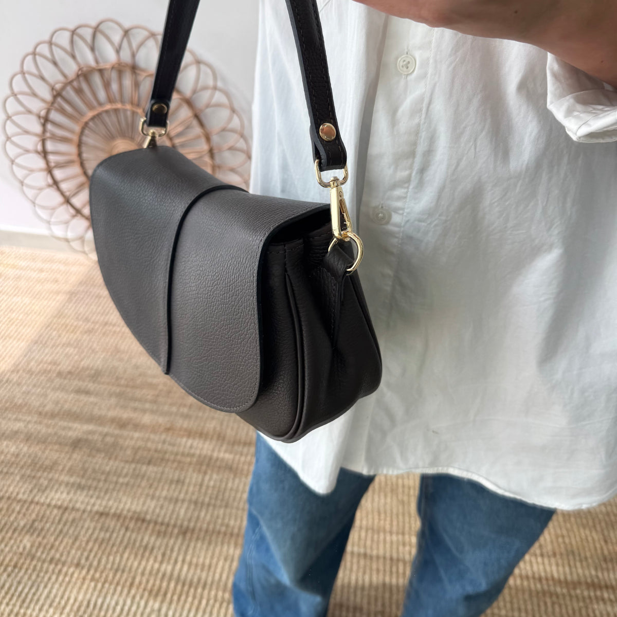 Bolso Bandolera de Piel con Solapa marrón chocolate